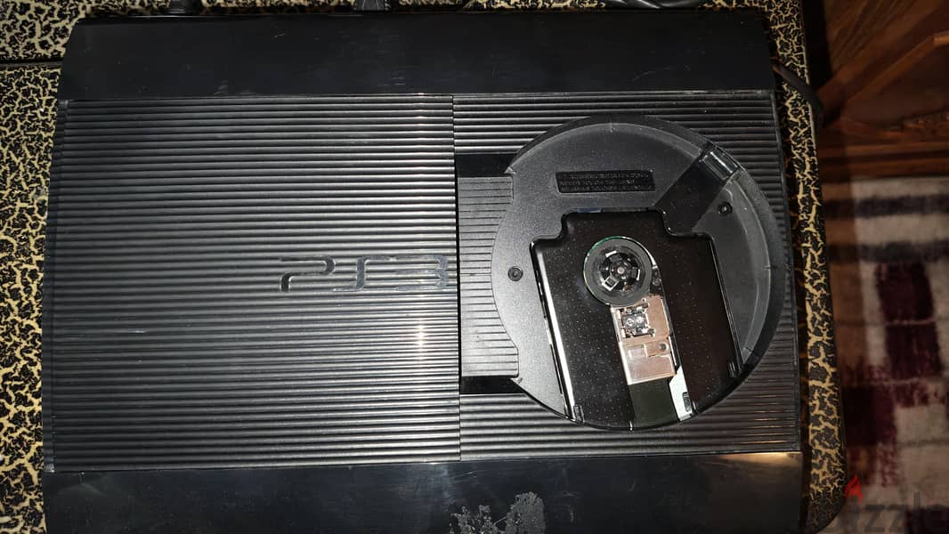 ps3 super slim 1
