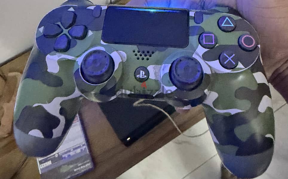 Playstation 4 slim 1