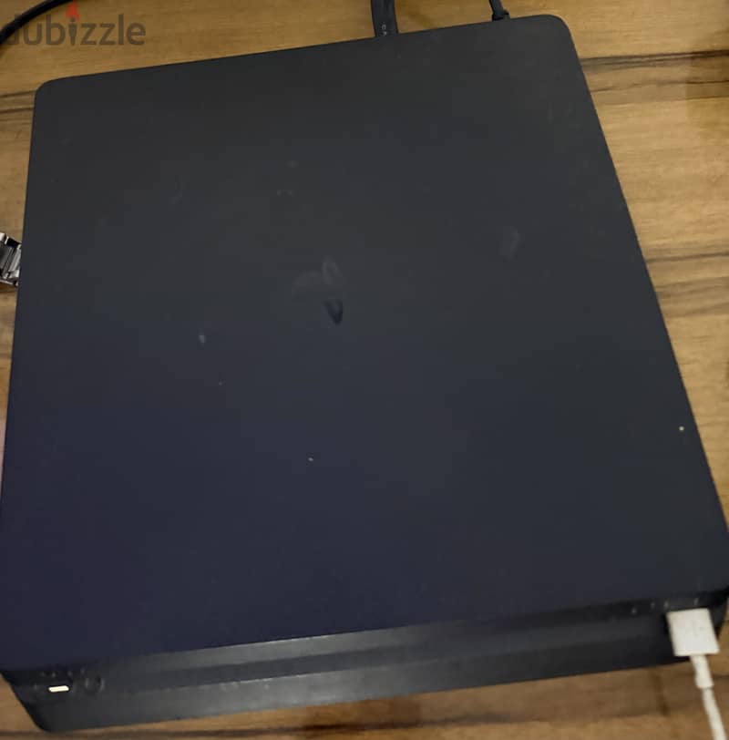 Playstation 4 slim 3