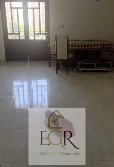شقه ايجار قانون بدون عفش في مدينت الرحاب القاهره الجديده مساحه ٩٠ متر  الدور الثانى المرحله الخامسه
