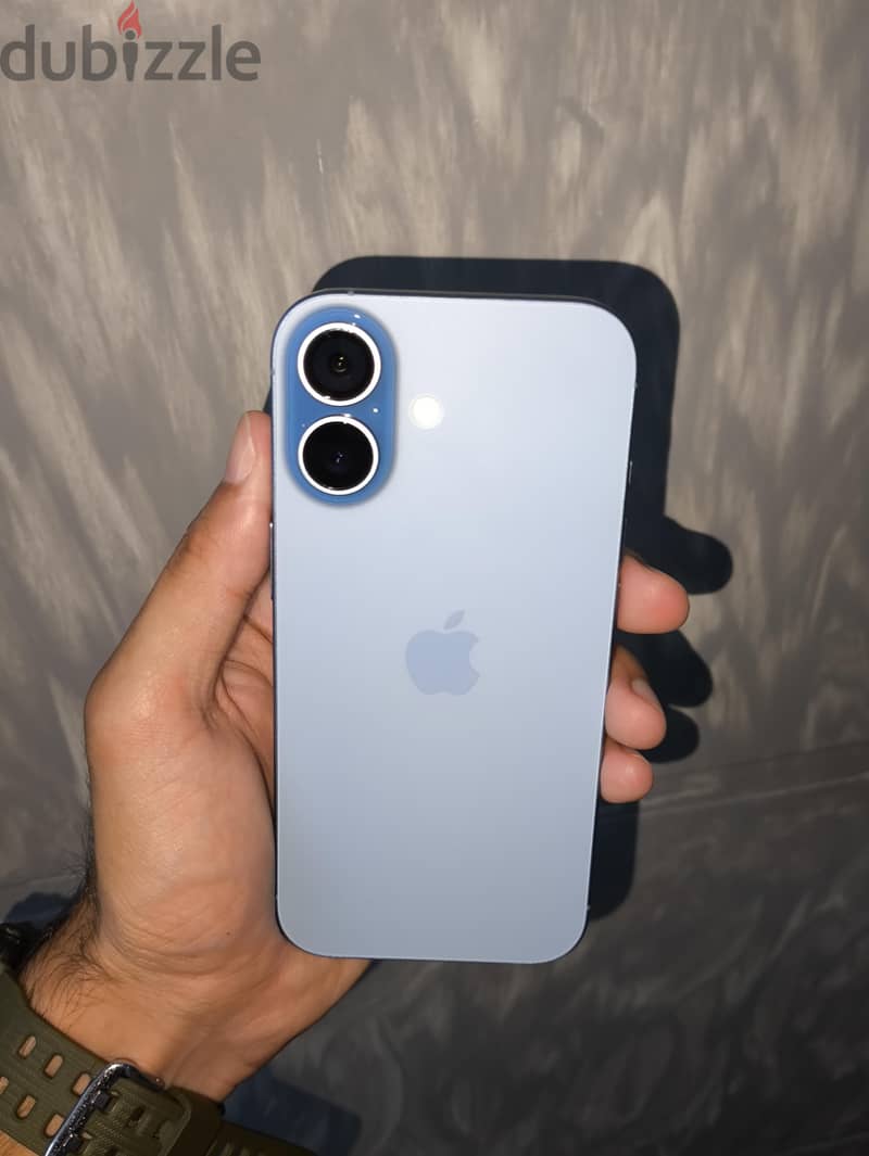 Apple - iPhone 17 4