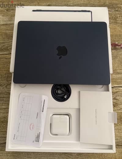 MacBook Air M4 - 16 Ram - ضمان سنة  - Midnight  - Battery  100%