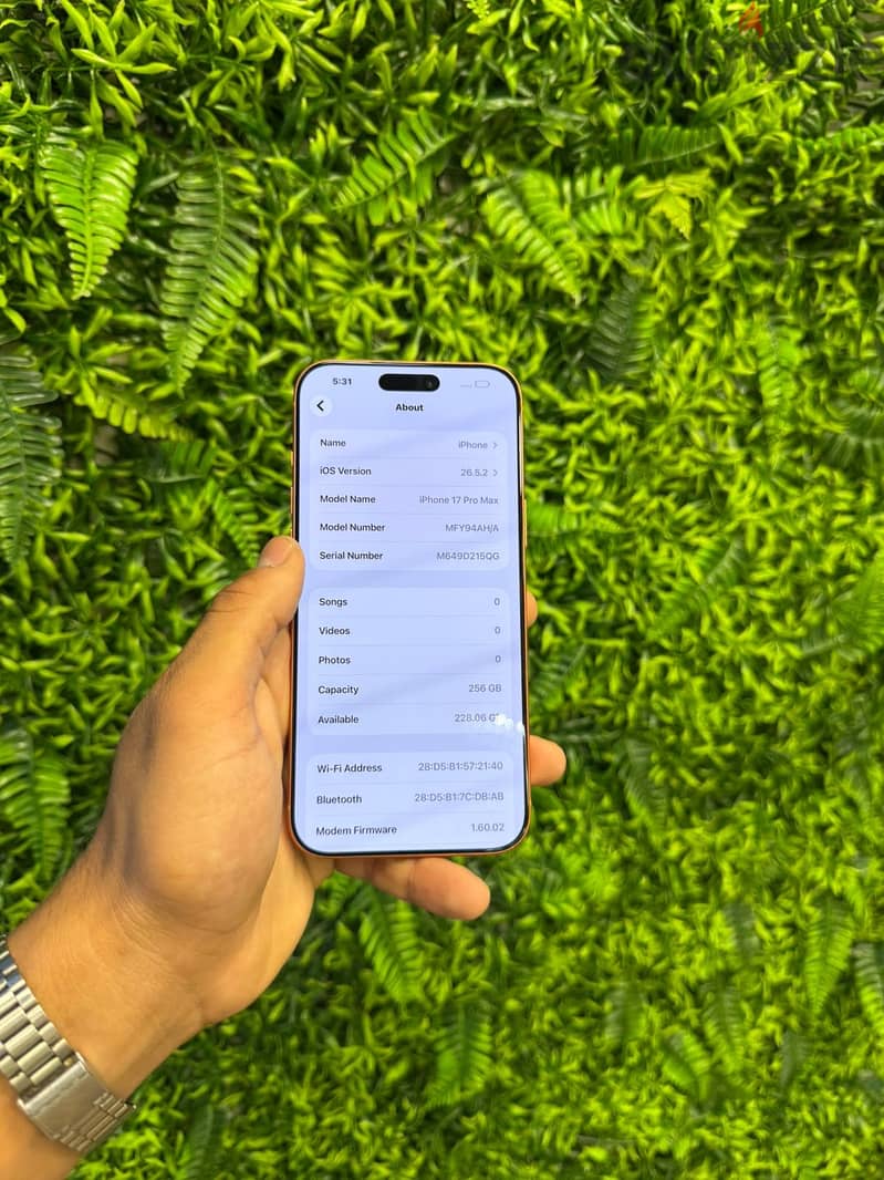Apple - iPhone 17 Pro Max 1