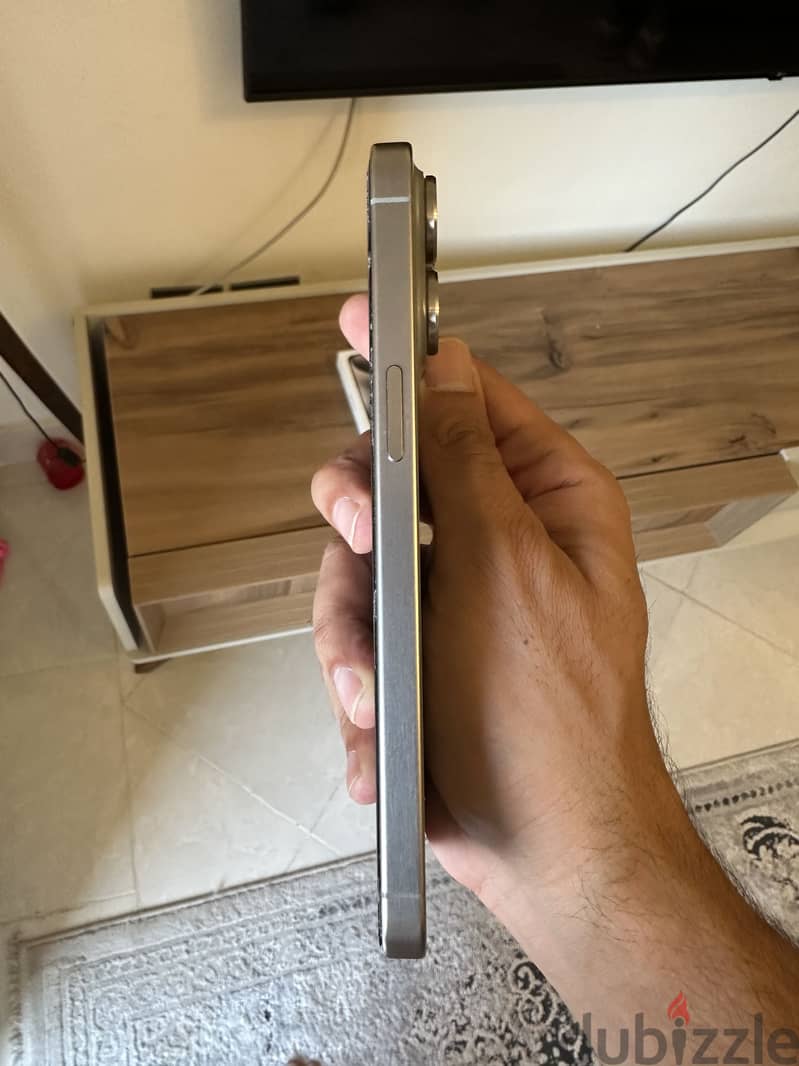 Apple - iPhone 15 Pro Max 8