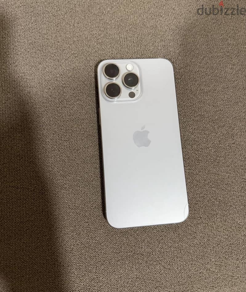 Apple - iPhone 15 Pro Max 256 G 7