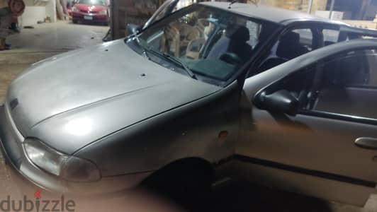 فيات سيينا 2000