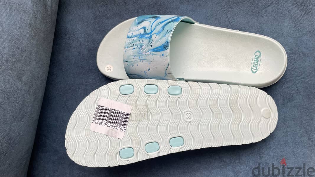 Plastic slipper size 38 1