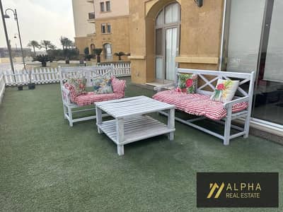 شقة أرضي بحديقة للإيجار في أب تاون كايرو – أورورا | 179 متر | حديقة خاصة | مفروشة بالكامل | 2 نوم