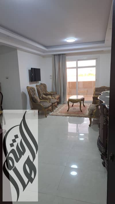 شقة 96م للإيجار في مدينتي B7، أول سكن، دور خامس، غرفتان وحمامان، تشطيب شركة، موقع مميز وقريبة من جميع الخدمات.