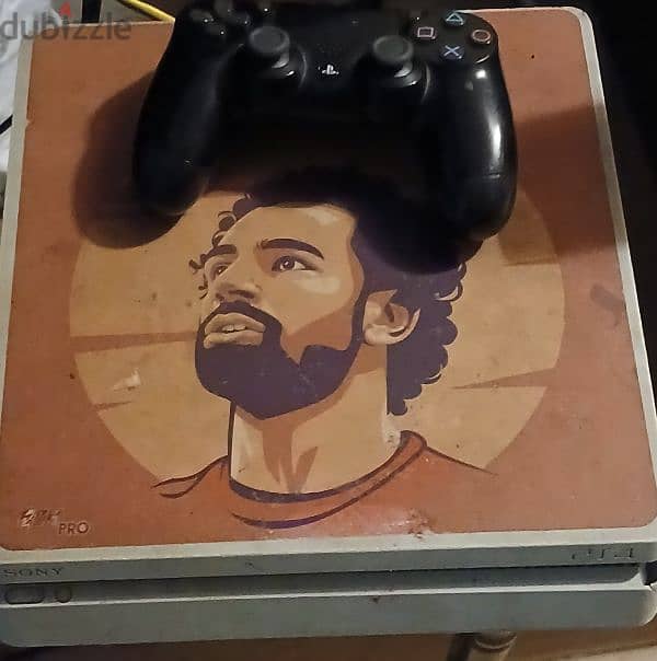 PS4 Slim 4