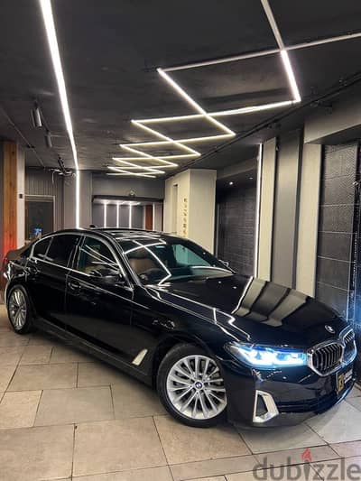 BMW 520i Luxury Edition 2021 | فبريكا بالكامل