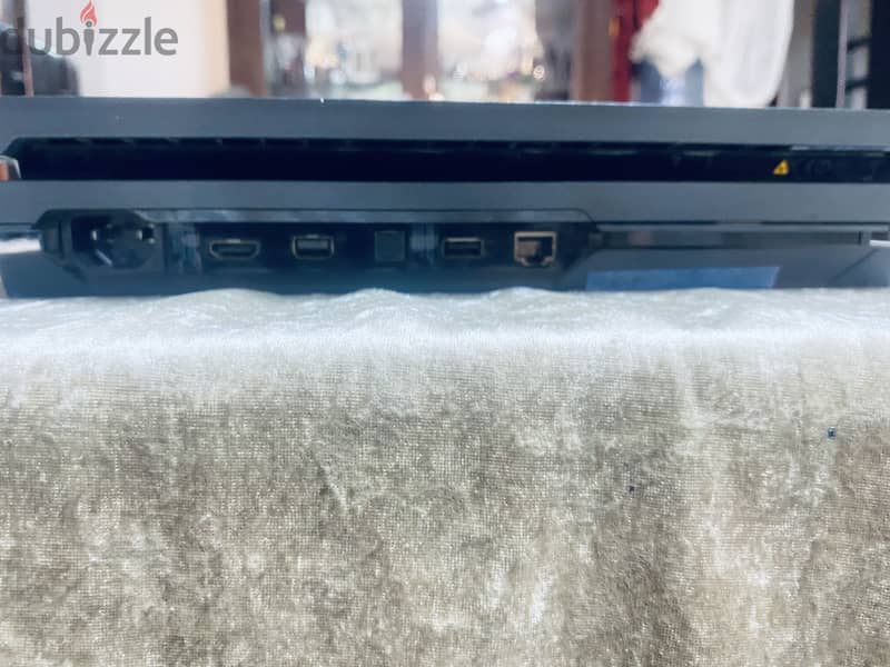 Ps 4 pro 1t 1