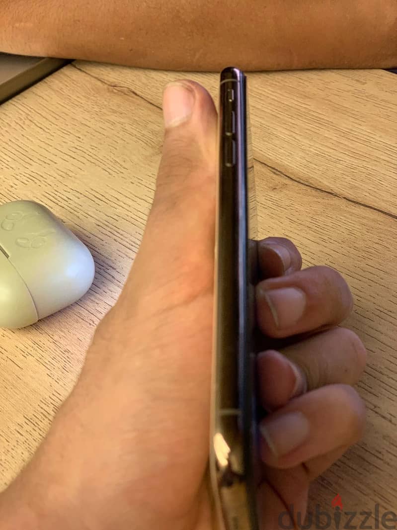 Apple - iPhone XS 1