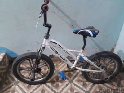 عجلة مستعملة بحالة جيدة