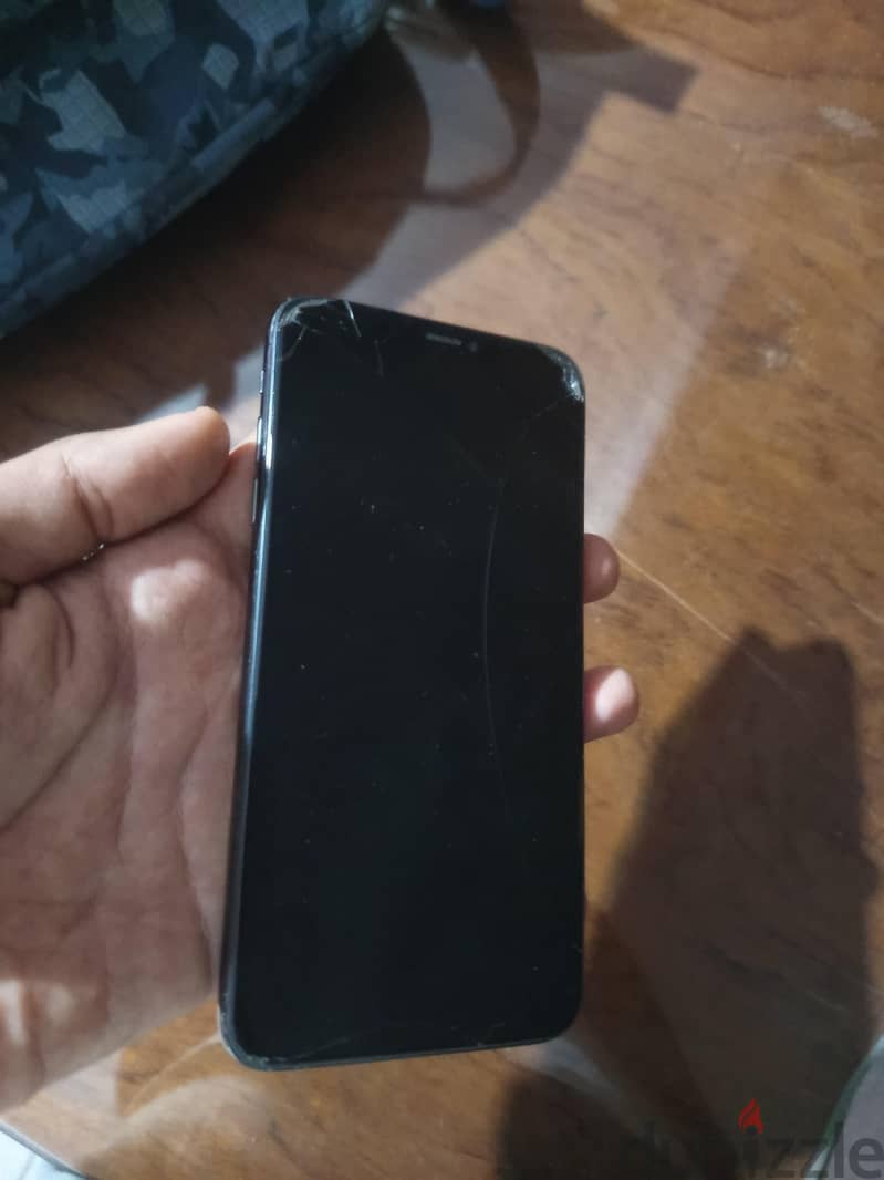 Apple - iPhone XS Max 3