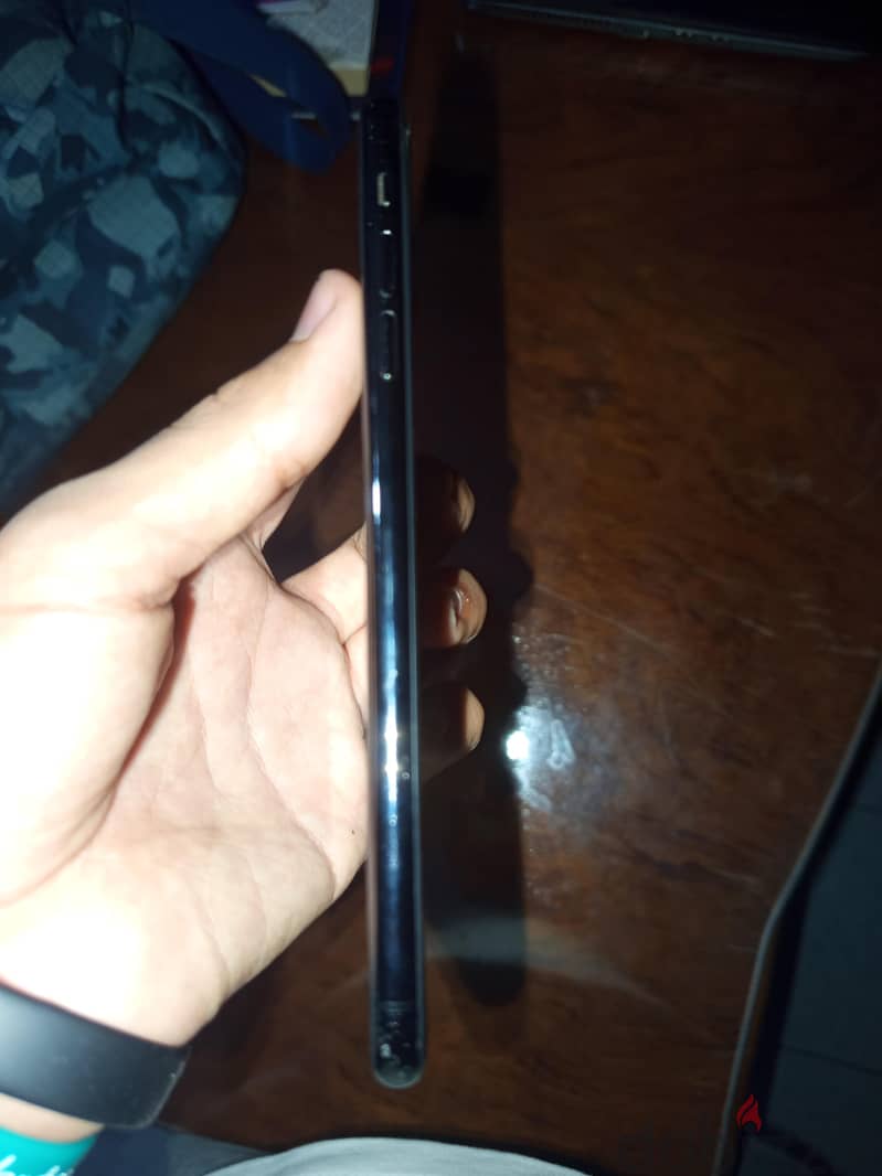 Apple - iPhone XS Max 4
