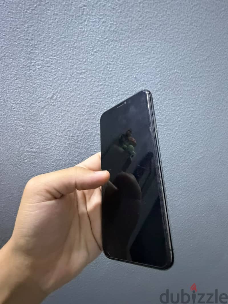iPhone XS Max 1