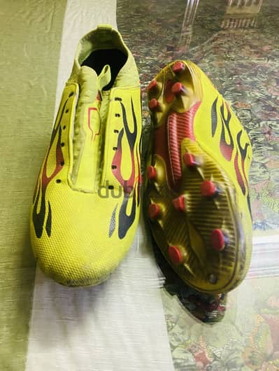 CR7 Football Boots - EU 39 - Used