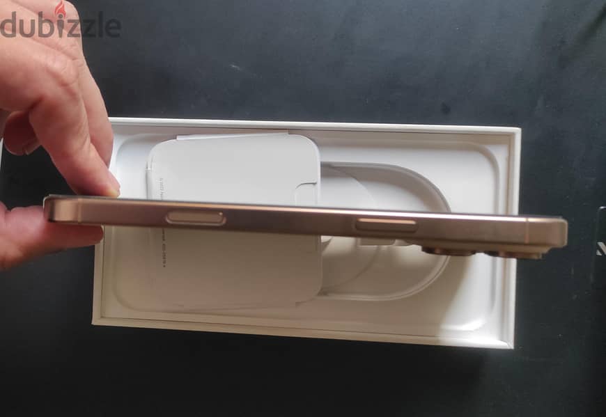 Apple - iPhone 16 Pro Max 2