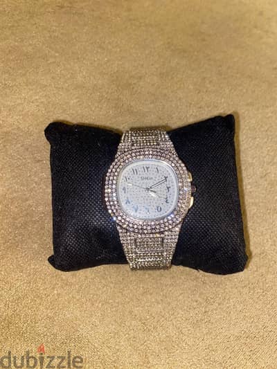 Patek Philippe Nautilus   ساعة طبق الاصل الاصليه