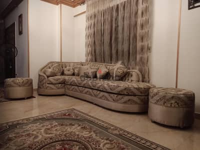 ركنه قطعه كبيره