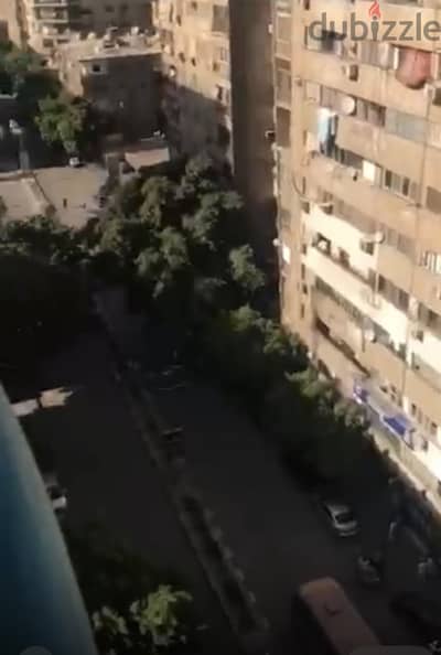 شقه مفروشه فاخره بشارع المنيل الرئيسى
