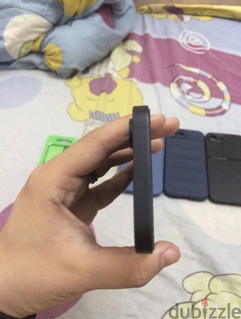Apple - iPhone 16e 4