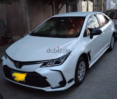 للايجار سيارة Sedan