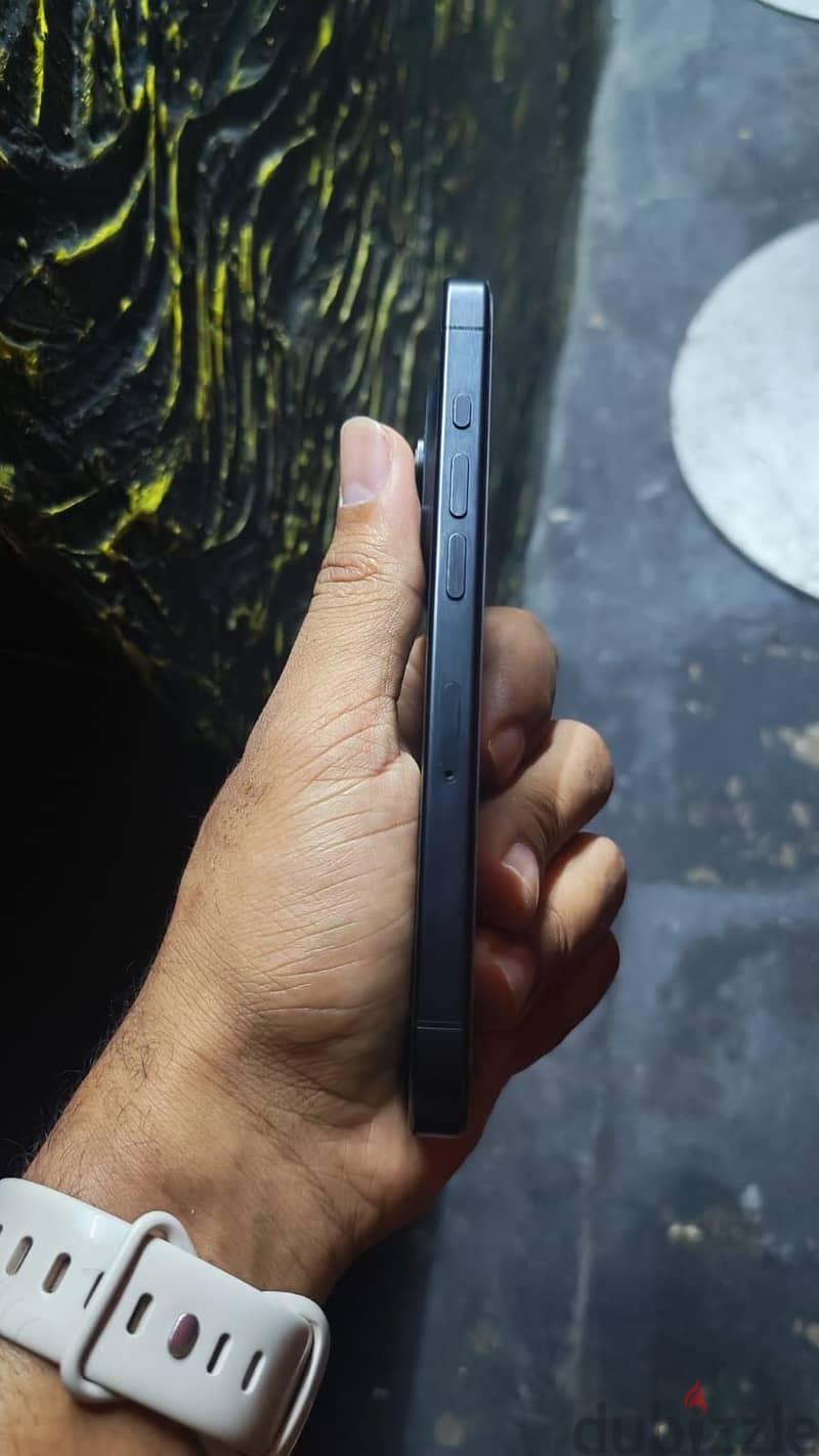 Apple - iPhone 15 Pro 4