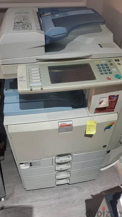 طابعة ريكو محتاجة تغيير  بامب ولكن الحبارات كلها مليانه حبر
