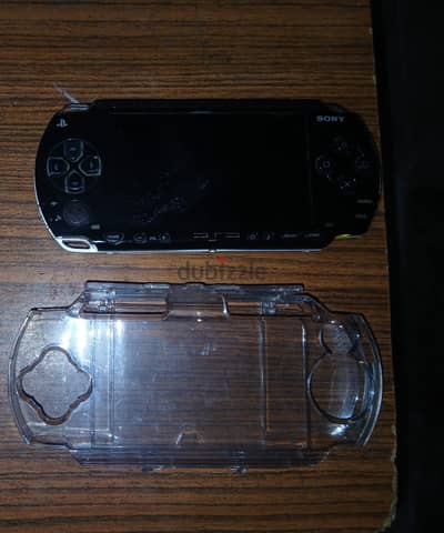 psp 1000 بحالة ممتازة