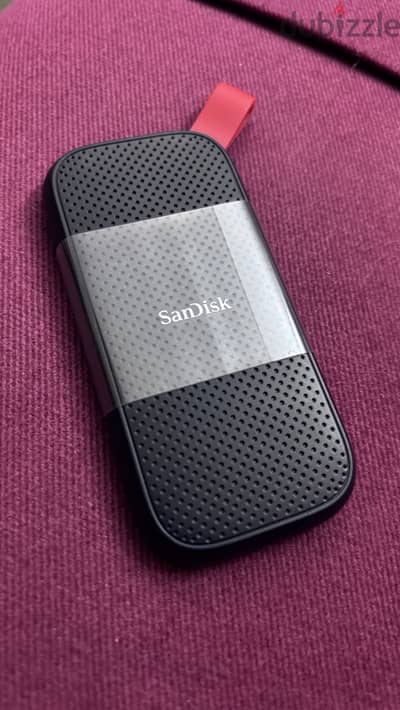 هارد SanDisk Portable SSD 2TB أصلي بحالة الزيرو للبيع