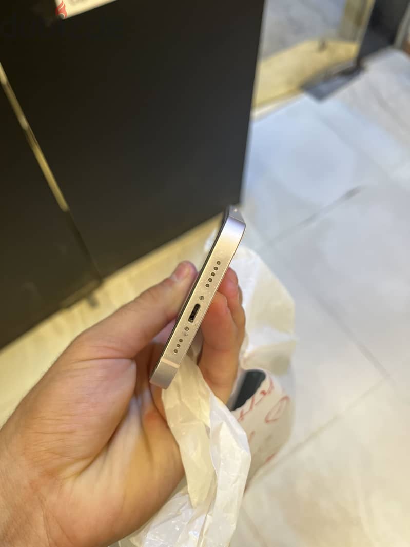 Apple - iPhone 13 5