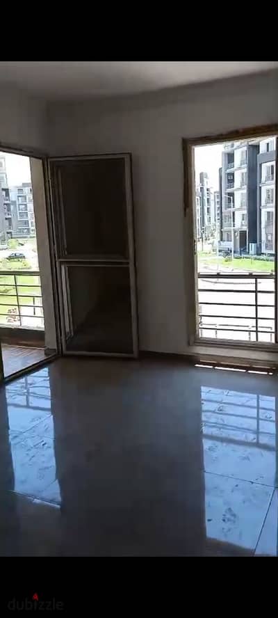شقة للايجار فاضي في كومباوند جنة أكتوبر
