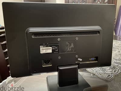 شاشه ١٩ بوصه HP LV2011  تشمل كابل باور و VGA HDMI