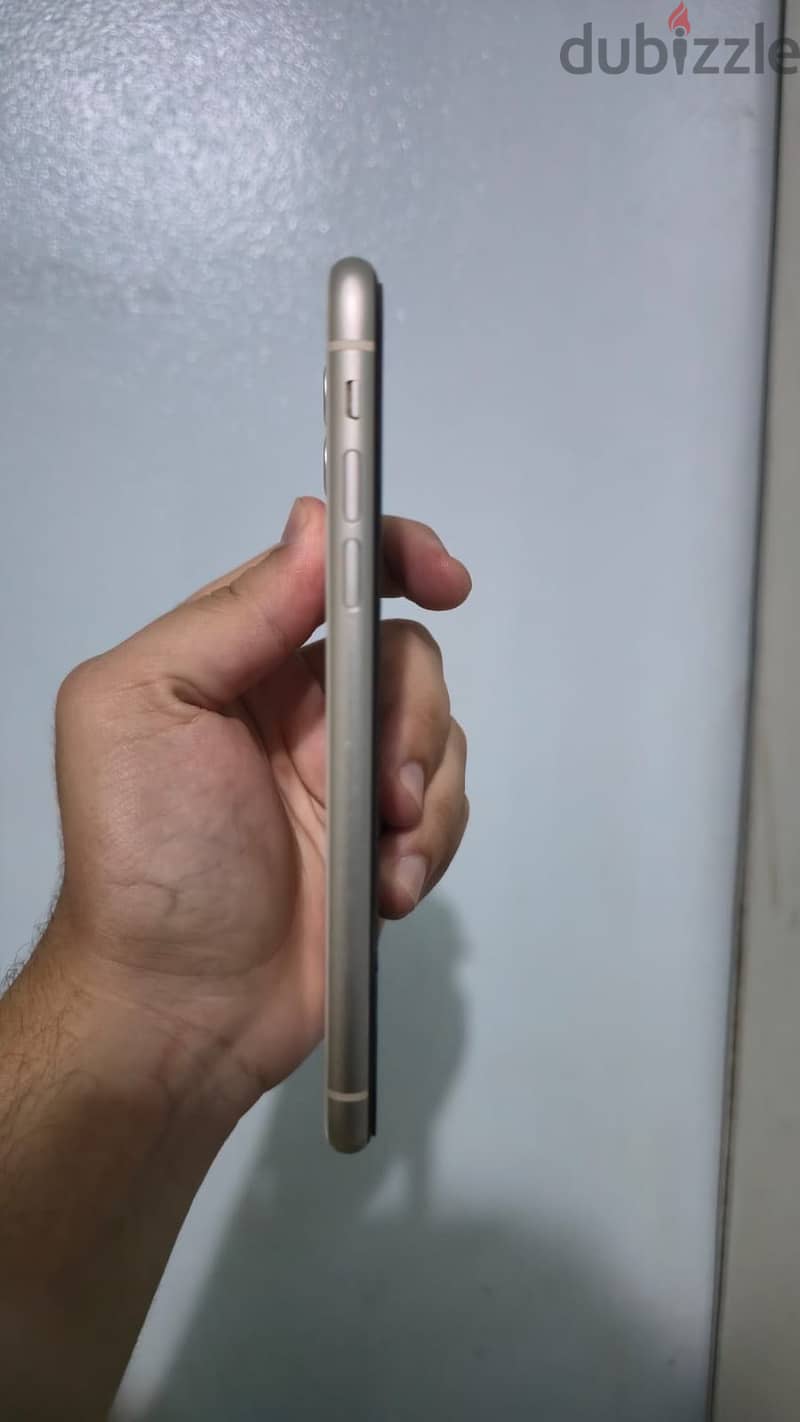 Apple - iPhone 11 5