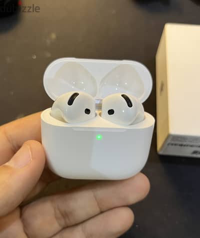 للبيع: Apple AirPods 4 (ANC)