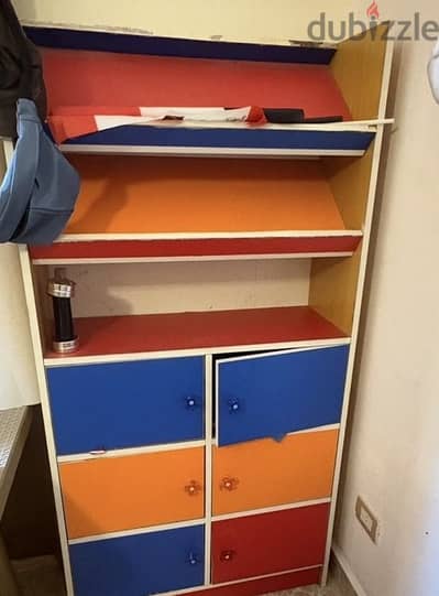مكتبه ودولاب العاب