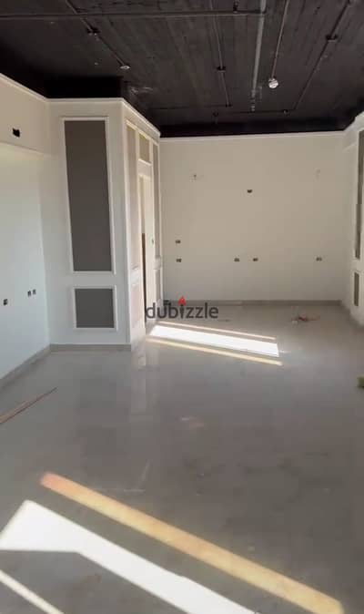 I have a store with an area of 78 meters in a mall in Al-Shorouk, and it is an active mall with a high population density. The store is on the first floor, and the mall has only two floors: ground and first. The store is suitable for any type of activity, be it a clinic or an engineering office; it is administrative or medical.