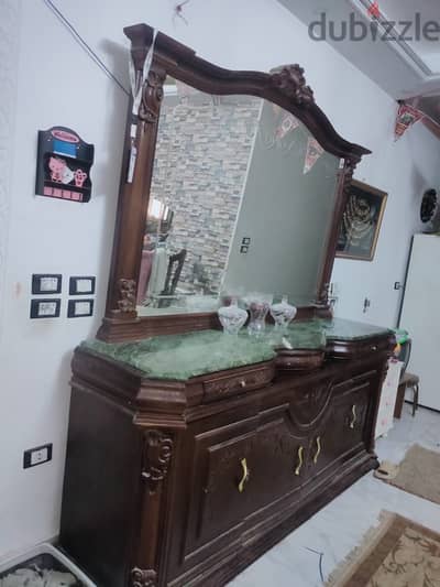سفرة ٦ كراسي + نيش + بوفيه