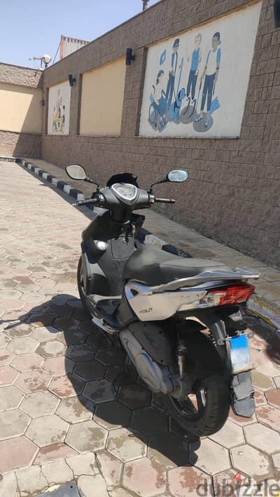 سكوتر كيمكو اجيلتي 200