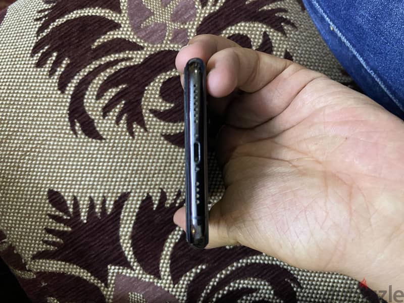 Apple - iPhone 11 Pro Max 8