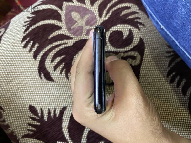 Apple - iPhone 11 Pro Max 10