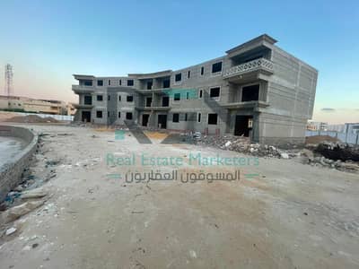 شاليه بفيو مفتوح ومدخلين خاصين - 3 غرف + جاردن 40م بمبنى أرضي و2 دور فقط و تقسيط علي 5 سنين