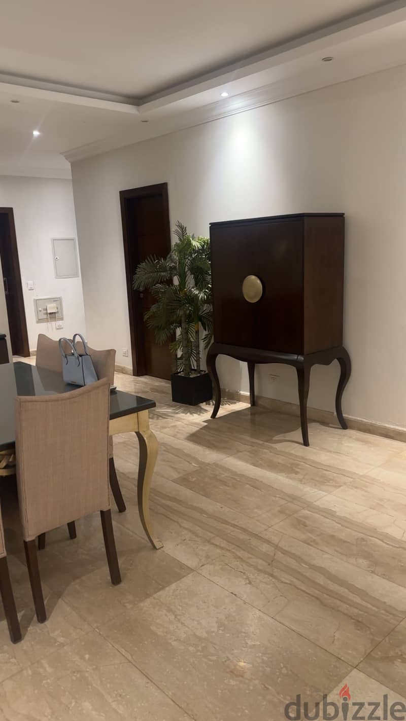 Luxurious Dining Room 2