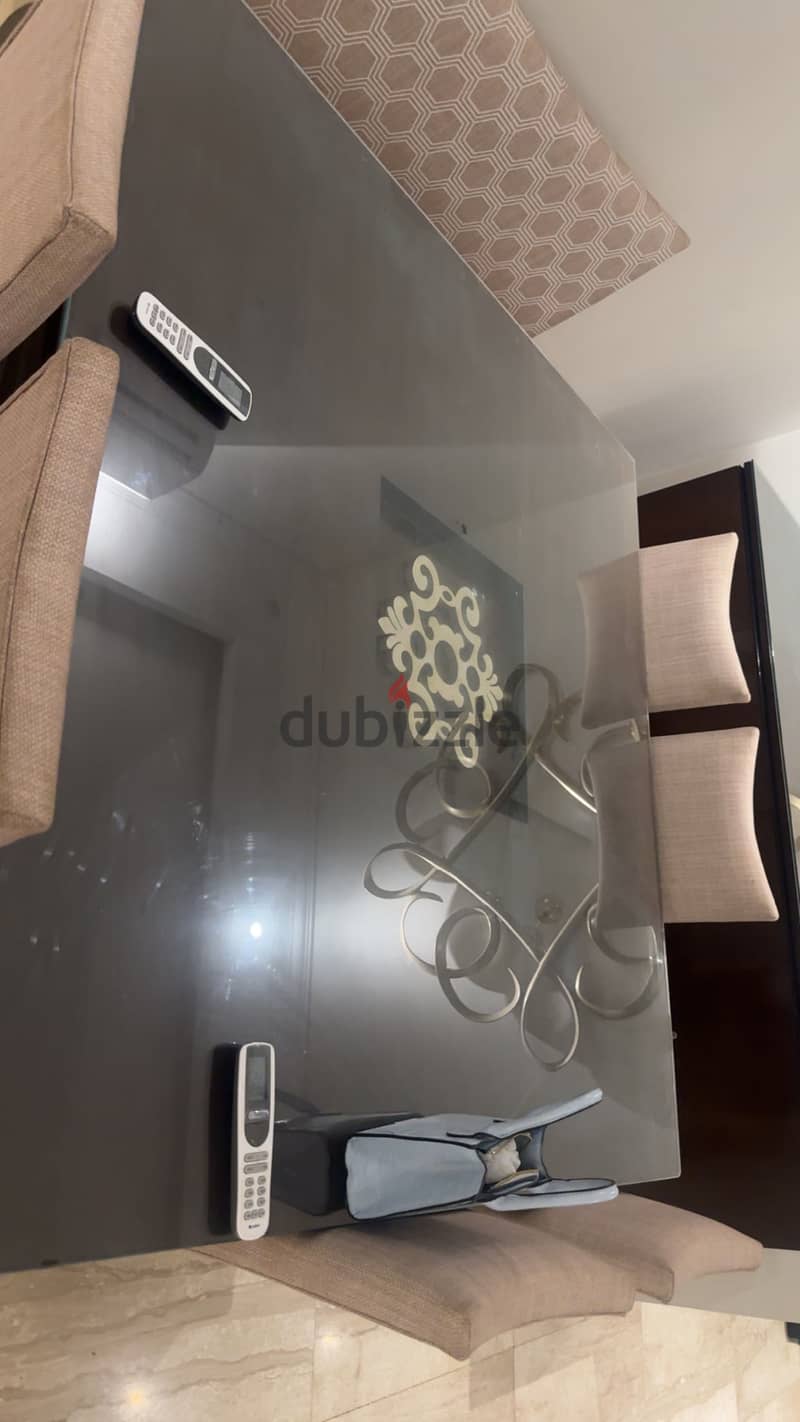 Luxurious Dining Room 3