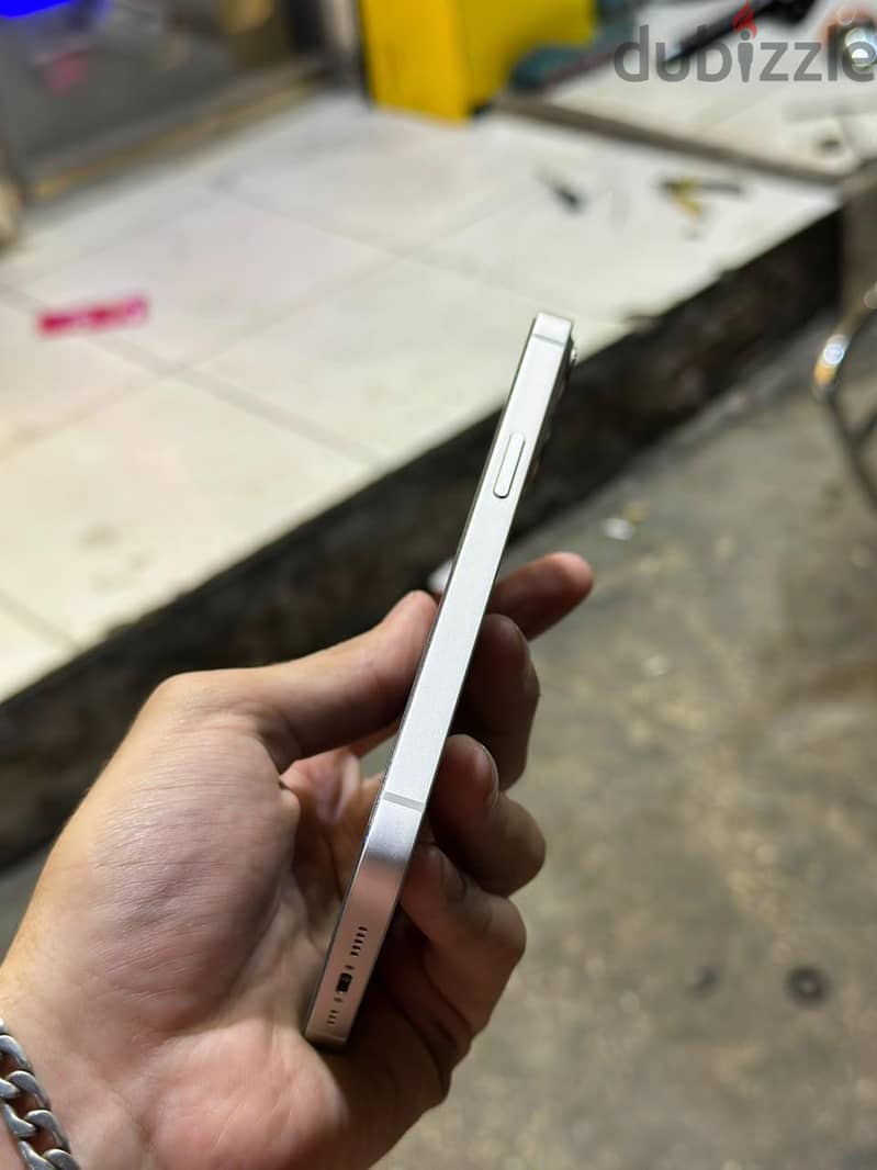 Apple - iPhone 13 4