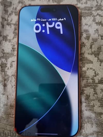 للبيع   17pro max sim  بطارية ٩٩ %  مساحه ٢٥٦