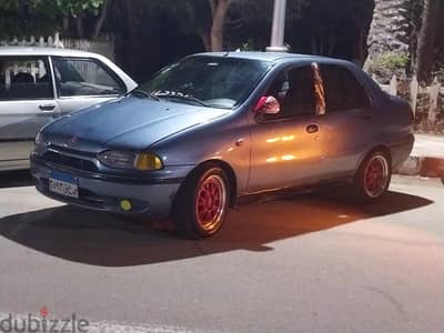 فيات سيينا 2004