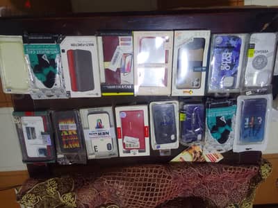 مجموعه متنوعه من جربات منها 70 جراب ايفون
